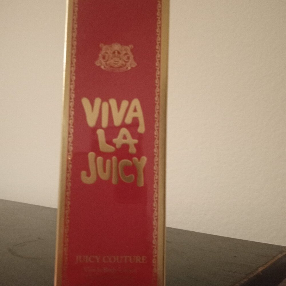Viva La Juicy Body Lotion / Unopened